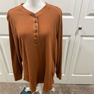 Women's Button-Up Rust Top waffle texture five button detailing 2X